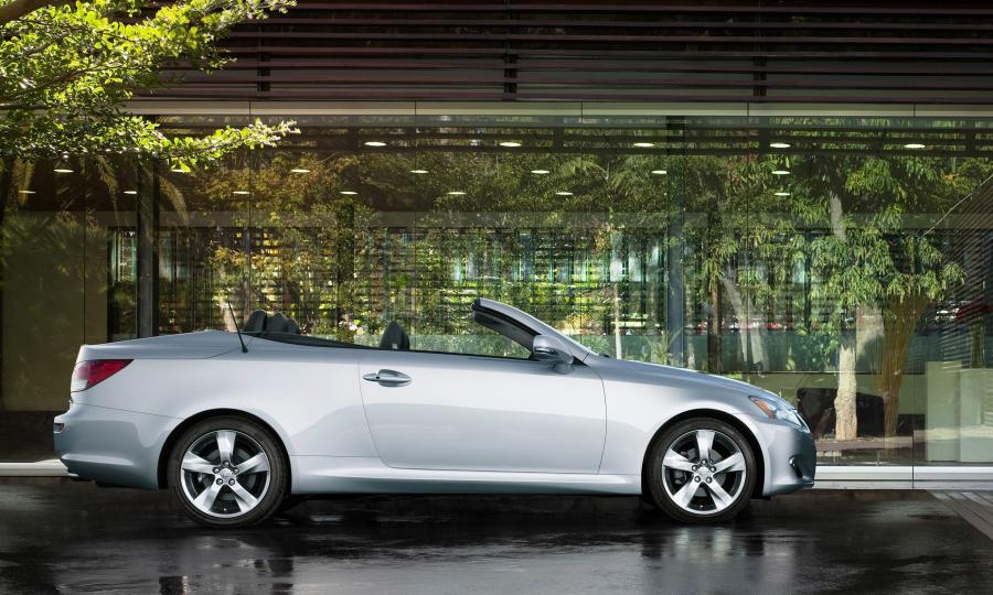  Lexus IS250C 2008 года  (фото 24 из 113)